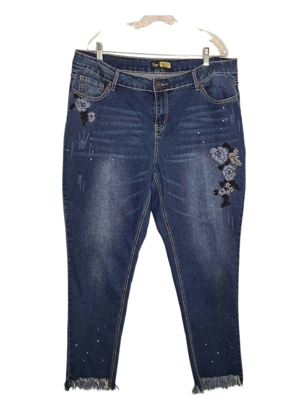 ​Suzanne Betro Denim Plus Size 22 Floral Embroidered Jeans Fray Hem Stretch 30"